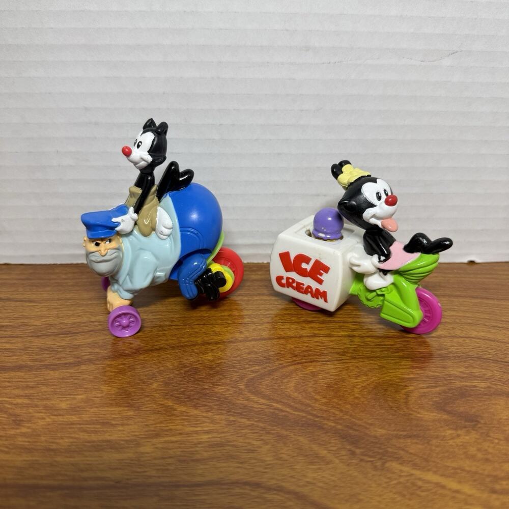 Vintage 1993 Warner Bros. Yakko Ridin' Ralph & Dots Ice Cream McDonald's Set